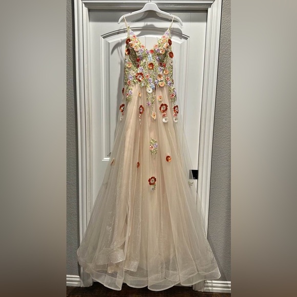 New floral/tulle prom dress - Picture 1 of 5